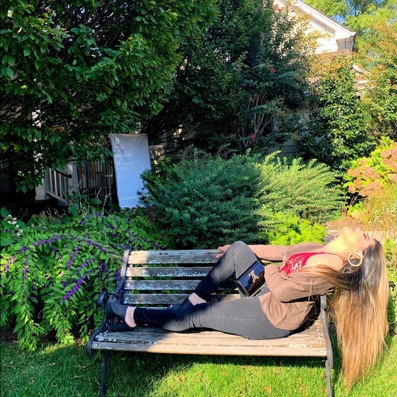 Trusted POSHMARK AMBASSADOR - Dianne, RN ✨ - Picture 8 of 11